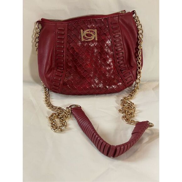 bebe Handbags - Bebe burgundy shoulder bag with gold chain strap and zipper closure